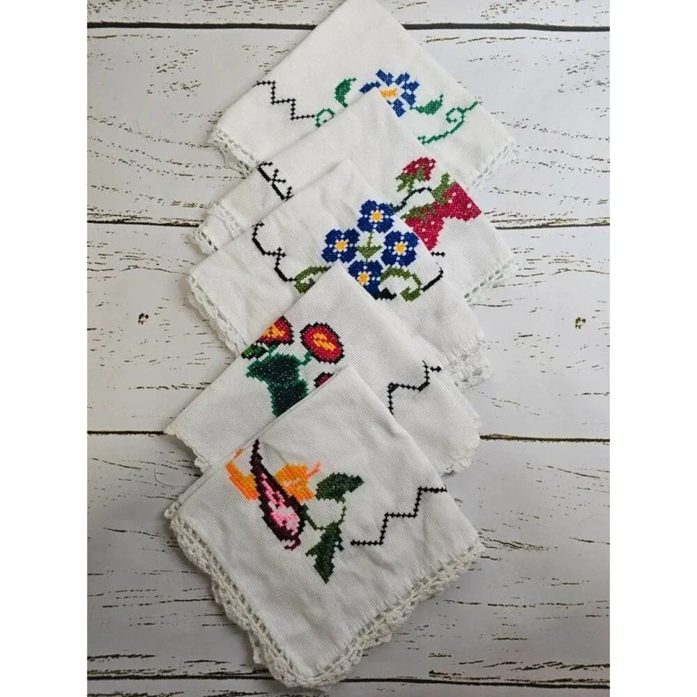 Vintage Hand Embroidered Table Linens Set 5 Cross Stitch Floral Crochet Edge